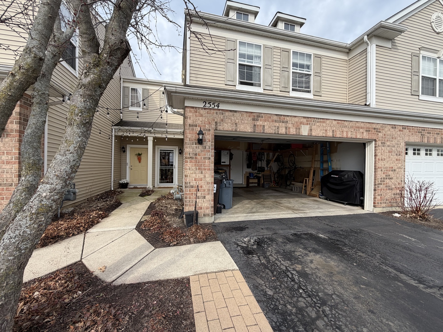 2554 Evergreen Circle 2554