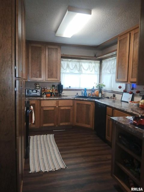 Tiny photo for 420 S 27TH Street, Herrin, IL 62948 (MLS # QC4268389)