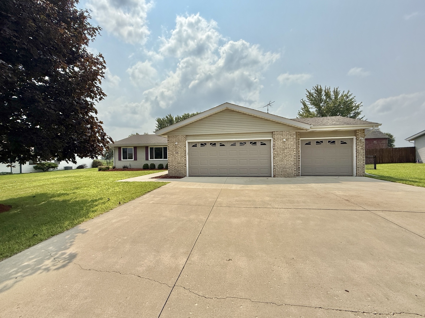 106 Autumnwood Lane