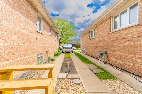 Tiny photo for 5332 S Meade Avenue, Chicago, IL 60638 (MLS # 12635138)