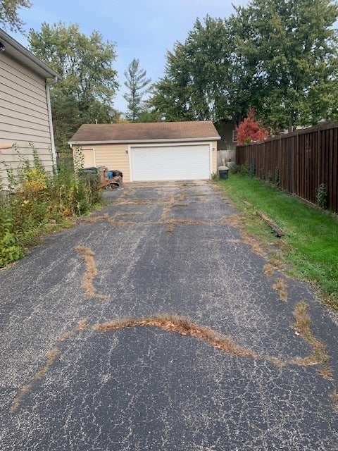 Tiny photo for 3882 Cambridge Drive, Park City, IL 60085 (MLS # 12794758)
