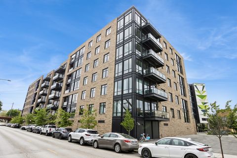 1701 W Webster Avenue 611 Chicago IL 60614