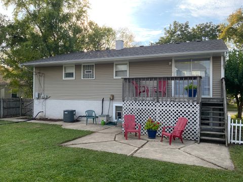 Tiny photo for 665 Thornwood Drive, Buffalo Grove, IL 60089 (MLS # 12533718)