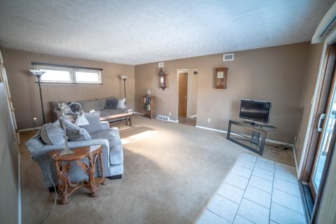 Tiny photo for 2204 E Lincoln Street #13, Bloomington, IL 61701 (MLS # 12519995)