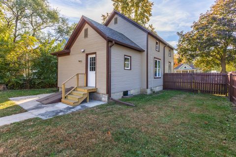 Tiny photo for 417 E Timber Street, Pontiac, IL 61764 (MLS # 12504681)