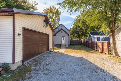 Tiny photo for 417 E Timber Street, Pontiac, IL 61764 (MLS # 12504681)