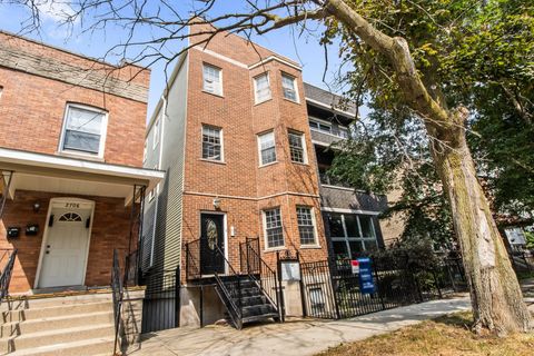 2710 N Artesian Avenue Chicago IL 60647