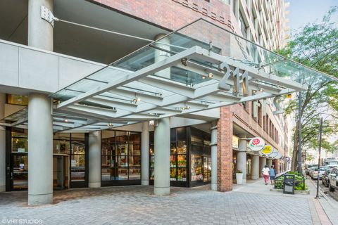 Photo of 211 E Ohio Street #1022, Chicago, IL 60611 (MLS # 12524368)