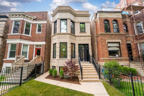 Photo of 1519 W Addison Street, Chicago, IL 60613 (MLS # 12457984)