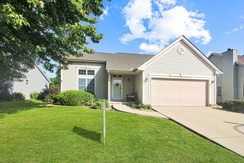 Photo of 1311 Moss Creek Road, Bloomington, IL 61704 (MLS # 12768415)