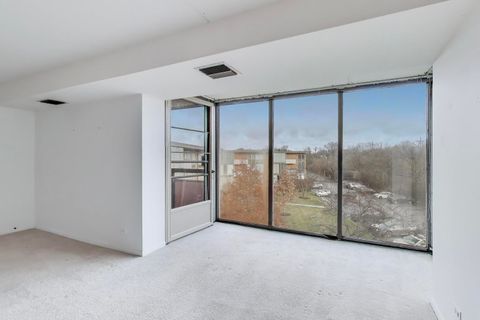 Tiny photo for 1301 N Western Avenue #325, Lake Forest, IL 60045 (MLS # 12546972)