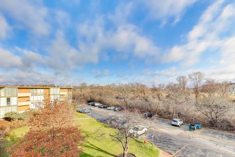 Tiny photo for 1301 N Western Avenue #325, Lake Forest, IL 60045 (MLS # 12546972)