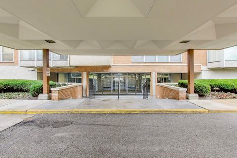 Tiny photo for 1301 N Western Avenue #325, Lake Forest, IL 60045 (MLS # 12546972)