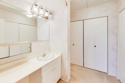 Tiny photo for 1301 N Western Avenue #325, Lake Forest, IL 60045 (MLS # 12546972)