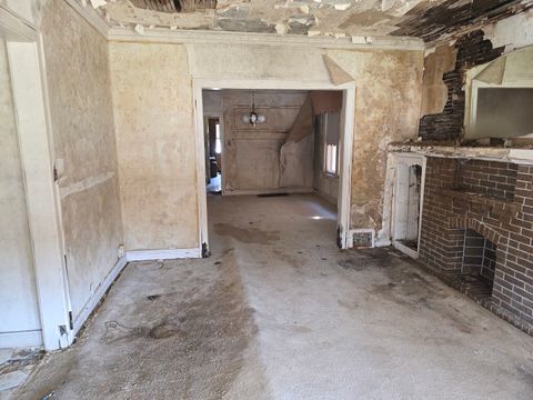 Tiny photo for 7923 S Calumet Avenue, Chicago, IL 60619 (MLS # 12600552)