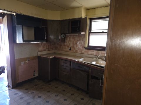 Tiny photo for 7923 S Calumet Avenue, Chicago, IL 60619 (MLS # 12600552)