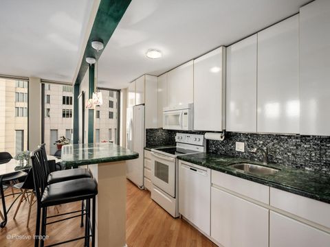 Tiny photo for 100 E WALTON Street #32B, Chicago, IL 60611 (MLS # 12517312)