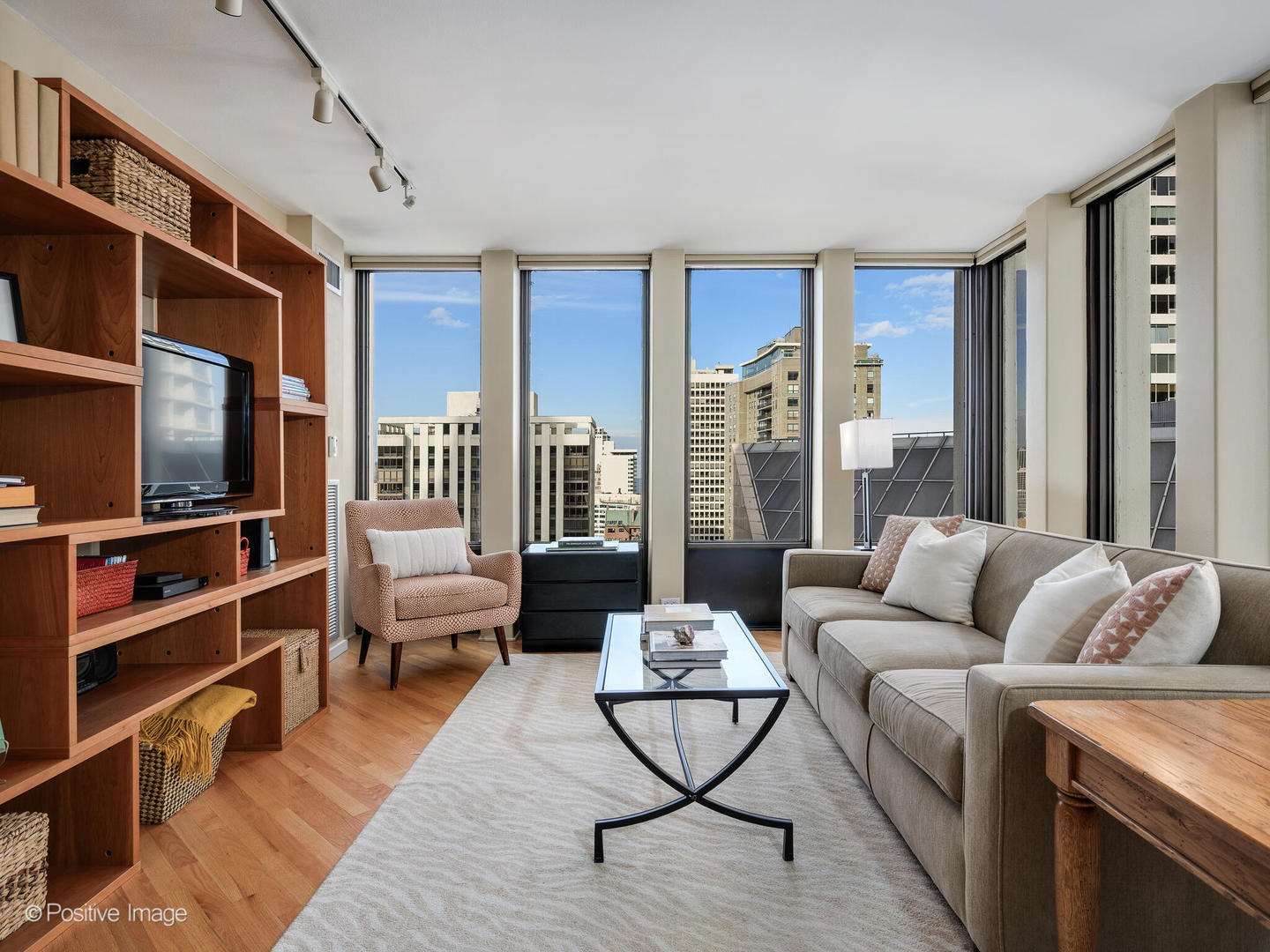 100 E WALTON Street 32B