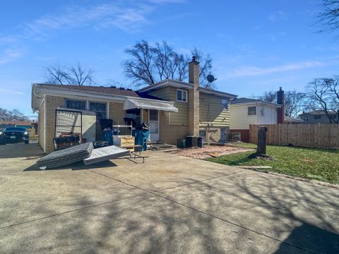 Tiny photo for 10 N ADAMS Drive, Addison, IL 60101 (MLS # 12462408)