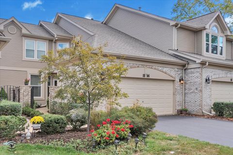 Photo of 1114 TENNYSON Lane, Naperville, IL 60540 (MLS # 12492621)