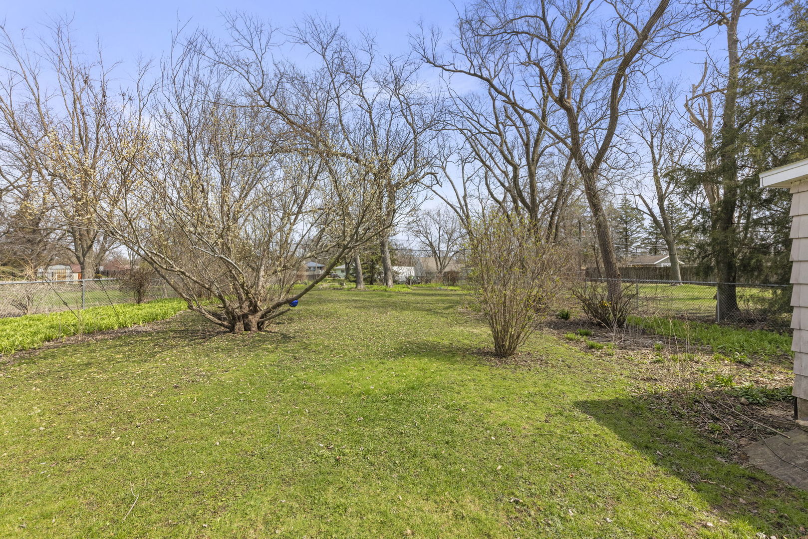 5905 Lee Avenue