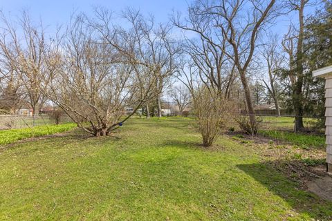 Tiny photo for 5905 Lee Avenue, Downers Grove, IL 60516 (MLS # 12595465)