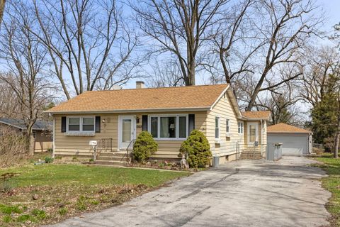 Tiny photo for 5905 Lee Avenue, Downers Grove, IL 60516 (MLS # 12595465)