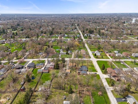 Tiny photo for 5905 Lee Avenue, Downers Grove, IL 60516 (MLS # 12595465)