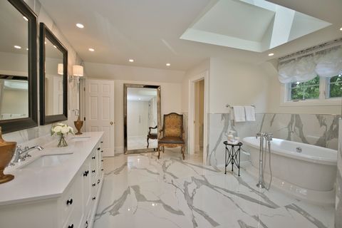Tiny photo for 560 Jacqulyn Lane, Lake Forest, IL 60045 (MLS # 12619952)