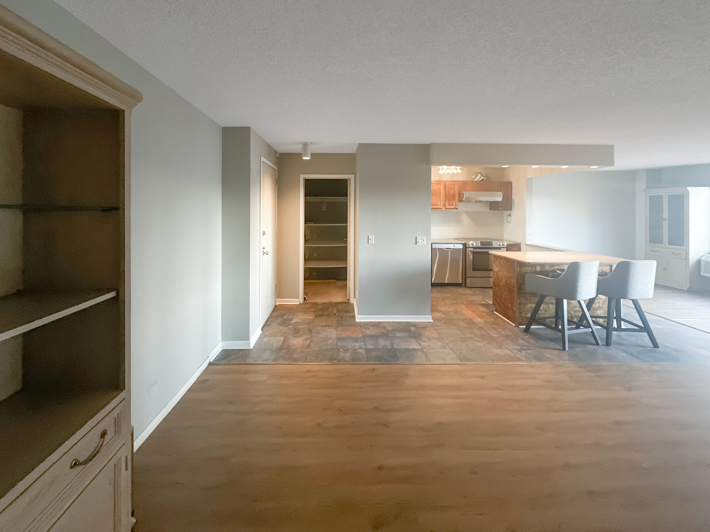 801 S Plymouth Court 318