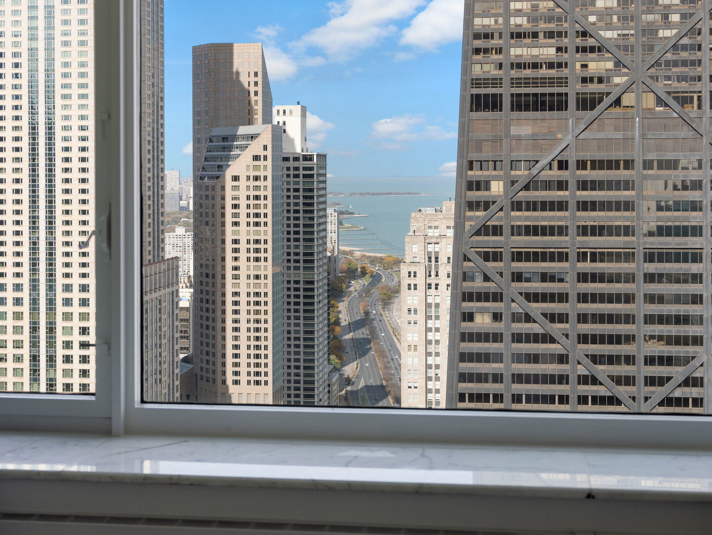 161 E Chicago Avenue 42H