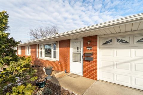 Tiny photo for 226 Fairway Drive, Bloomington, IL 61701 (MLS # 12546885)