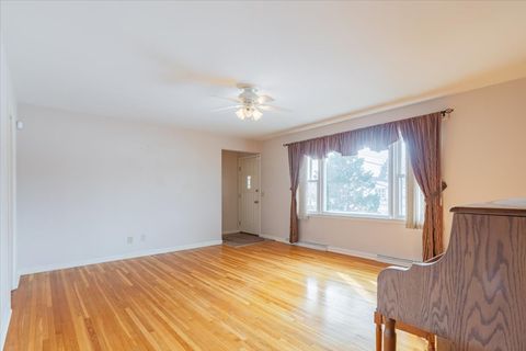 Tiny photo for 226 Fairway Drive, Bloomington, IL 61701 (MLS # 12546885)