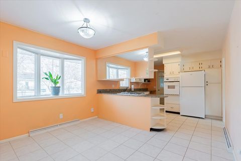 Tiny photo for 226 Fairway Drive, Bloomington, IL 61701 (MLS # 12546885)