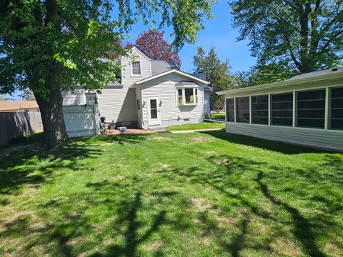 Tiny photo for 4504 26th Avenue, Moline, IL 61265 (MLS # 12630559)