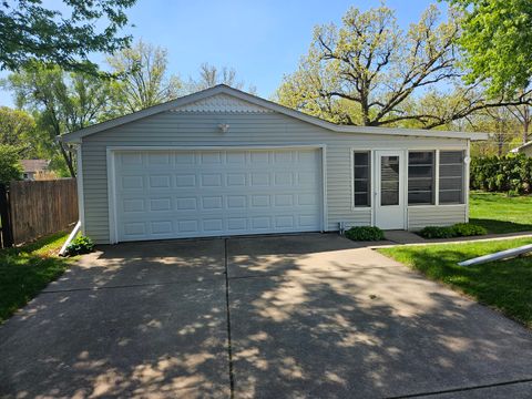 Tiny photo for 4504 26th Avenue, Moline, IL 61265 (MLS # 12630559)