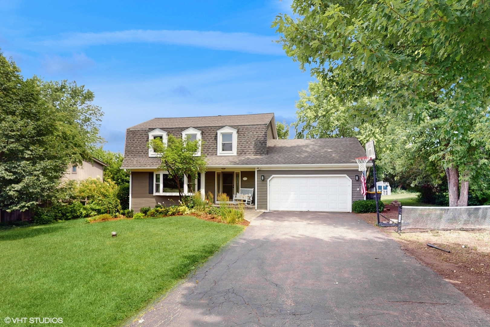 27W558 Ridgeview Street