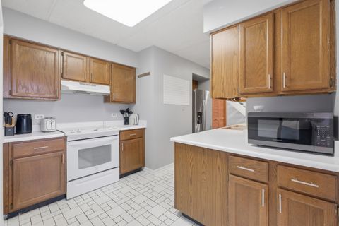 Tiny photo for 1551 Ashland Avenue #306, Des Plaines, IL 60016 (MLS # 12592329)