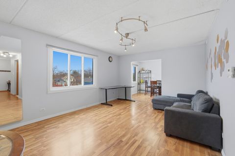 Tiny photo for 1551 Ashland Avenue #306, Des Plaines, IL 60016 (MLS # 12592329)