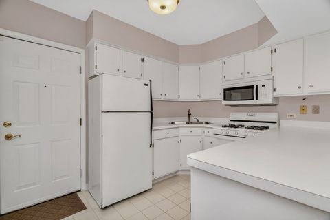 Tiny photo for 75 E Harris Avenue #1E, La Grange, IL 60525 (MLS # 12502784)