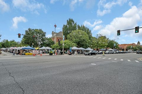 Tiny photo for 75 E Harris Avenue #1E, La Grange, IL 60525 (MLS # 12502784)