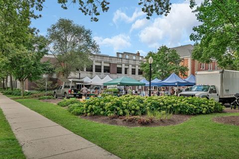 Tiny photo for 75 E Harris Avenue #1E, La Grange, IL 60525 (MLS # 12502784)