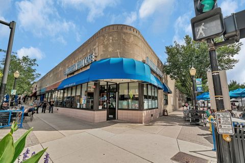 Tiny photo for 75 E Harris Avenue #1E, La Grange, IL 60525 (MLS # 12502784)