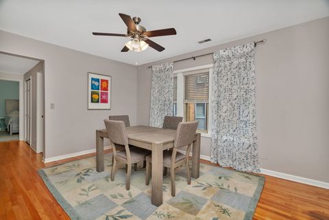 Tiny photo for 75 E Harris Avenue #1E, La Grange, IL 60525 (MLS # 12502784)