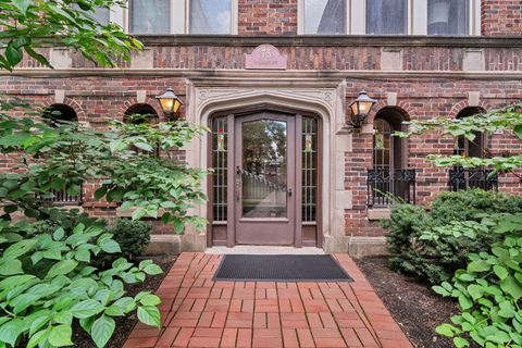 Tiny photo for 75 E Harris Avenue #1E, La Grange, IL 60525 (MLS # 12502784)