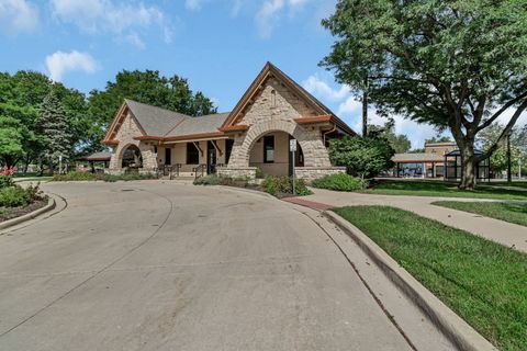 Tiny photo for 75 E Harris Avenue #1E, La Grange, IL 60525 (MLS # 12502784)