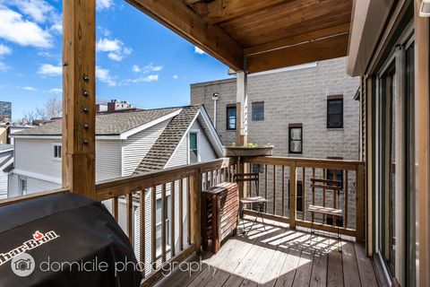 Tiny photo for 828 W Buckingham Place #3, Chicago, IL 60657 (MLS # 12599433)