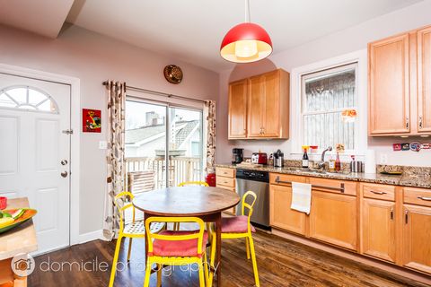 Tiny photo for 828 W Buckingham Place #3, Chicago, IL 60657 (MLS # 12599433)