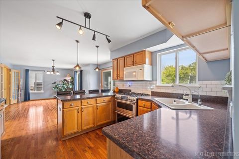 Tiny photo for 2474 Spring Valley Court, Aurora, IL 60503 (MLS # 12402898)
