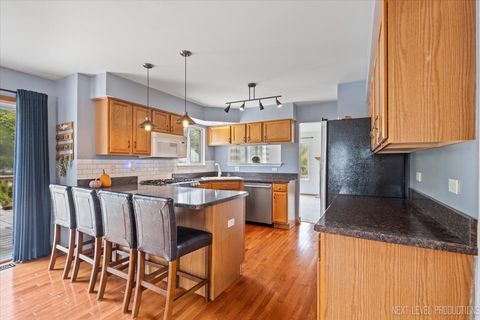 Tiny photo for 2474 Spring Valley Court, Aurora, IL 60503 (MLS # 12402898)